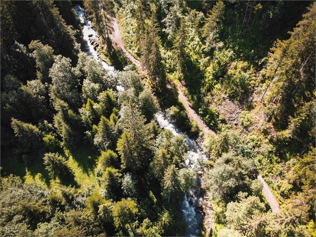 La cascade de Nant Burgeat_Manigod - OT Manigod