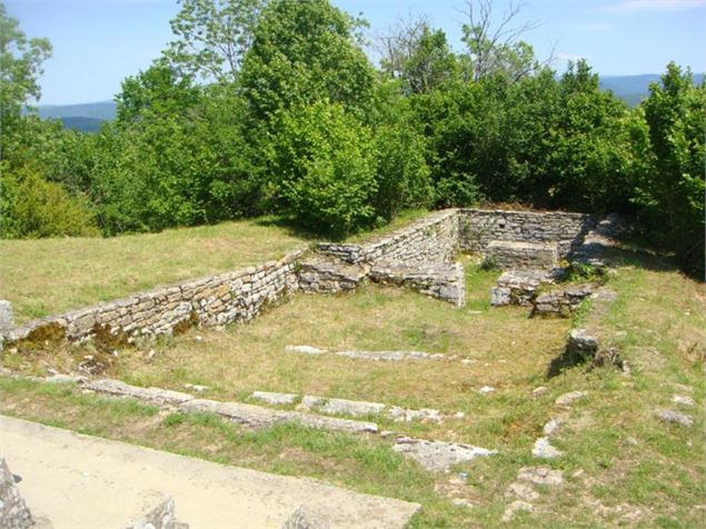 Ruines de St Julien sur Roche - scalland