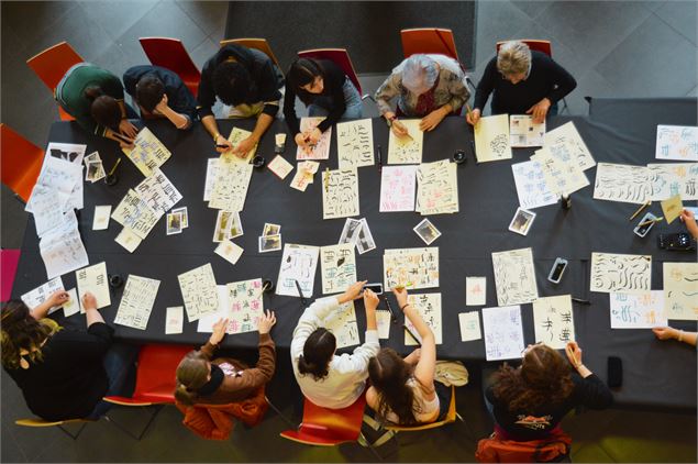 Atelier calligraphie persane avec Rezvan Zahedi Printemps des Écritures MJC Pop Corn 2023 - MJC Pop