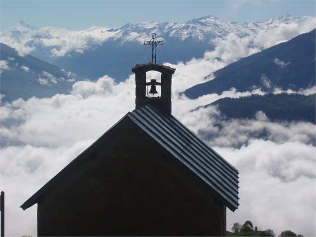 Chapelle Notre-Dame des Chambeaux dans la neige - OTICoeurdemaurienne