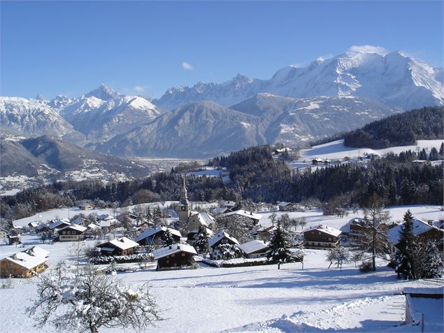 Cordon face à la chaîne du mont-Blanc - Cordon Tourisme