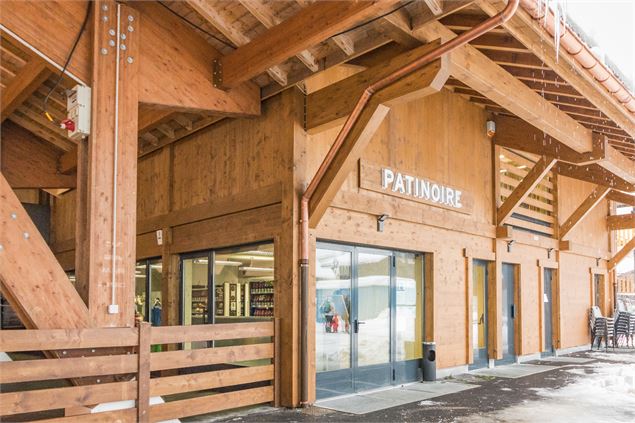 Patinoire au Grand-Bornand - G. Cobret - Le Grand-Bornand Tourisme