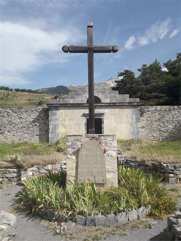 Le reposoir à l'entrée du cimetière - Patrick Lesieur - OT AUSSOIS