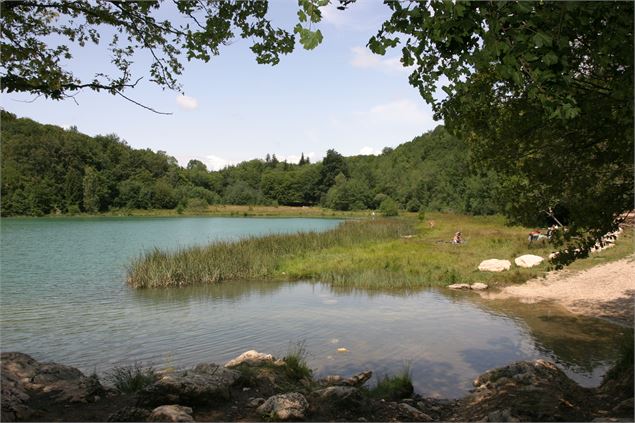 Lac d'Ambléon - Office de tourisme Bugey Sud Grand Colombier