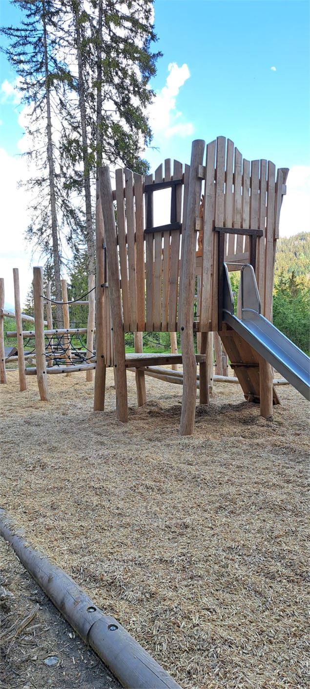 Aire de jeux des Plaines - © Cordon Tourisme