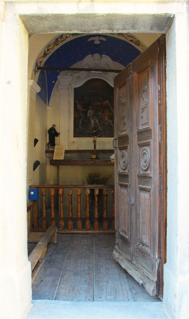 Entrée de la chapelle - JF.Durand - OTHMV