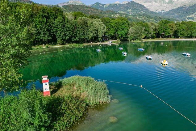 Pédalo au Lac de Passy - Arnaud Lesueur