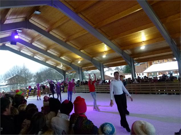 spectacle patinage - Bernex station