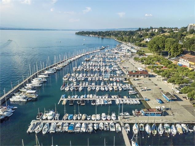 Vue aérienne du port de Rives - Sémaphore