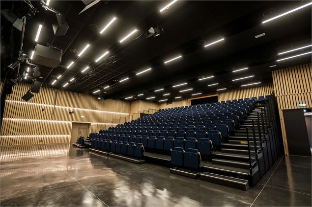Salle de spectacle - L.Meyer-Châtel