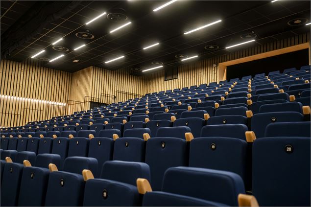 Salle de spectacle - L.Meyer-Châtel
