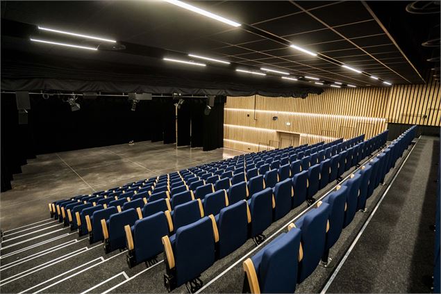Salle de spectacle - L.Meyer-Châtel
