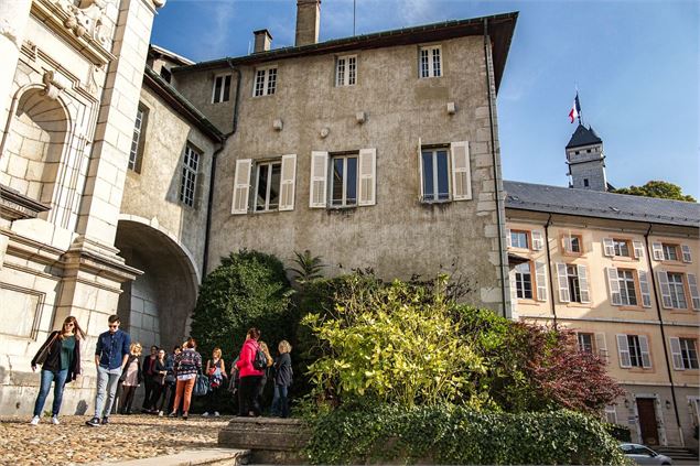 Château des ducs de Savoie - Heliatus Drone