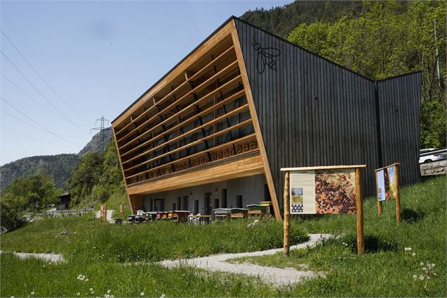 - Centre de Compétences en Apiculture