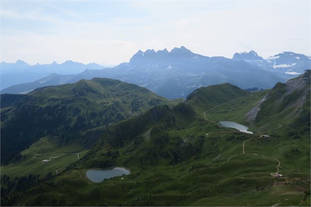 Vue lacs et Dents du Midi - Victor Demilly / Vallée d'Aulps Tourisme