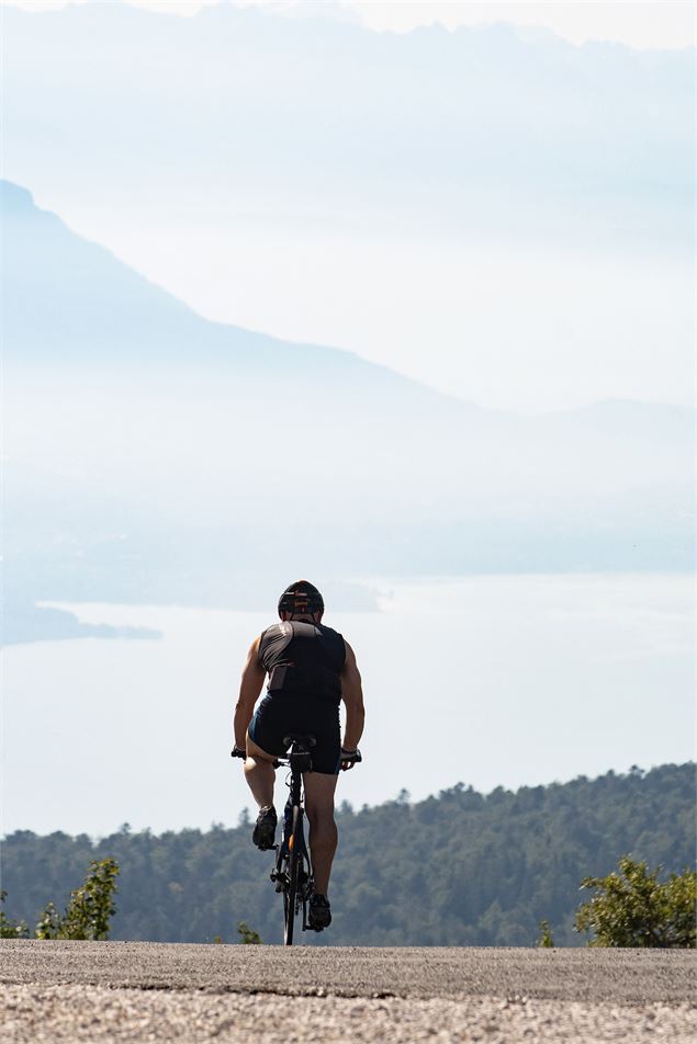 Circuit vélo : Le Grand Colombier et le col de la Biche depuis les Plans d'Hotonnes_Haut Valromey -