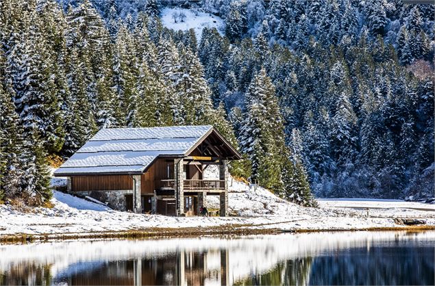 Maison de la réserve naturelle du Plan de Tuéda