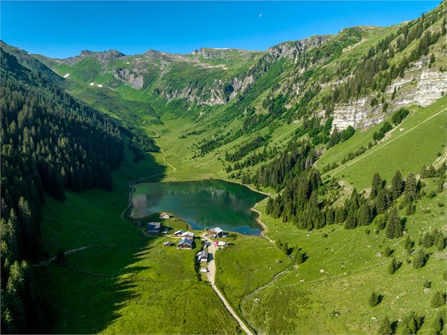 Itinéraire pédestre : lac de Gers depuis Samoëns Village_Samoëns - Mathilda Manzi