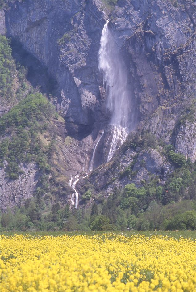 lac et cascade - atelier du cyclope