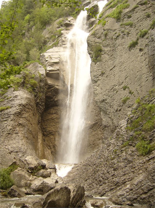 lac et cascade - atelier du cyclope