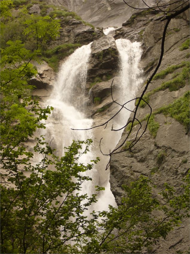 lac et cascade - atelier du cyclope