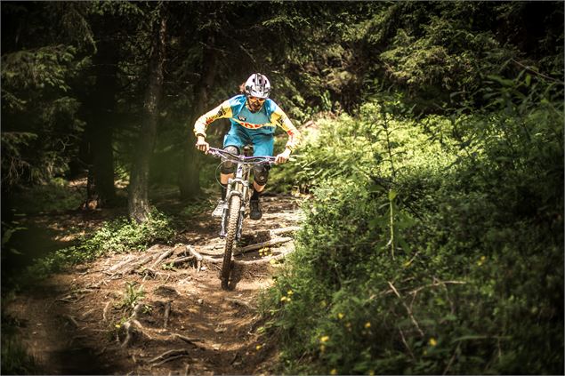 VTT de descente - Office de Tourisme de Combloux