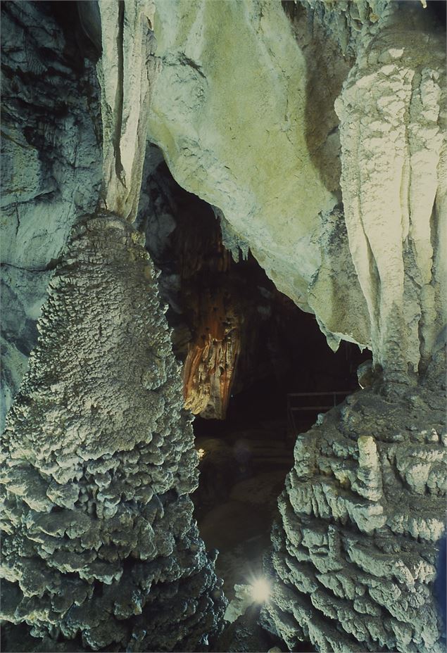 Grottes du Cerdon, parc de loisirs préhistoriques - Grottes du Cerdon, parc de loisirs préhistorique