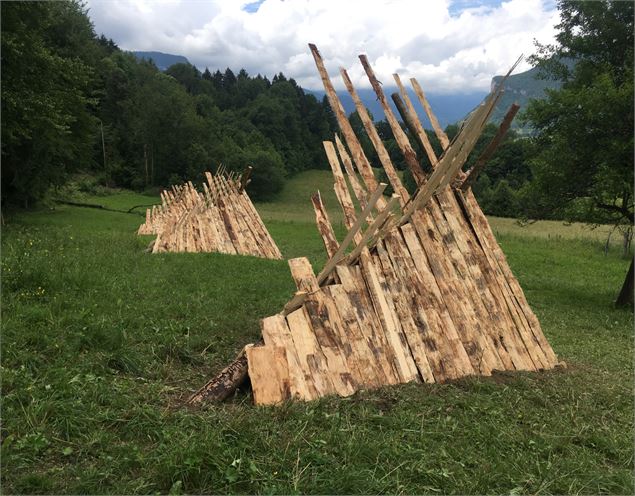 cabane bois Sources du lac d'Annecy - Sources du lac d'Annecy Tourisme