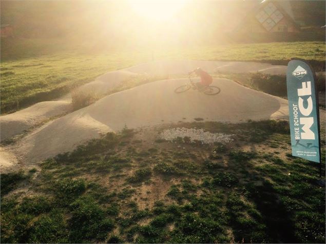 pump track - école de VTT La Féclaz - Massif des Bauges